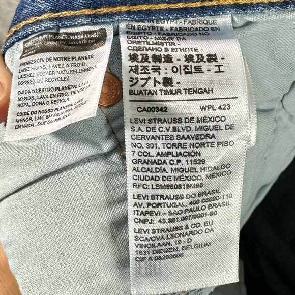 Levi's 501 medium wash button fly straight leg jeans size 40 x 30 - Picture 12 of 12